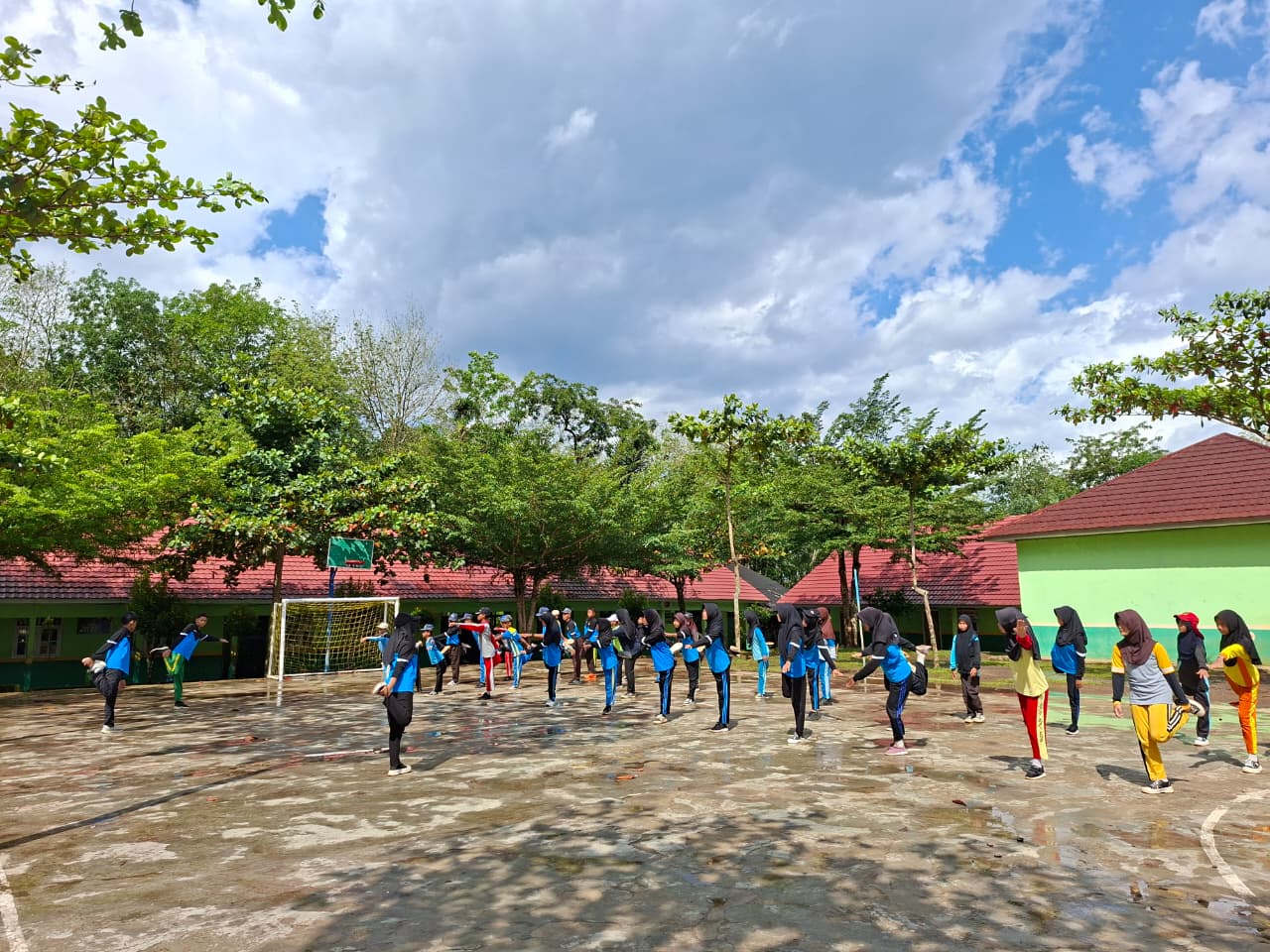 Pembinaan Karakter Siswa Melalui Latihan Paskibra di MTsN 1 Way Kanan