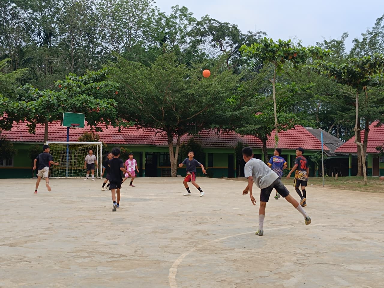 MTsN 1 Way Kanan Matangkan Strategi Jelang Liga Futsal Kabupaten Way Kanan