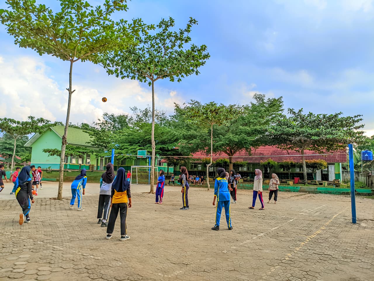 Tim Voli MTsN 1 Way Kanan Gelar Latihan Rutin Fokus pada Teknik Bertahan