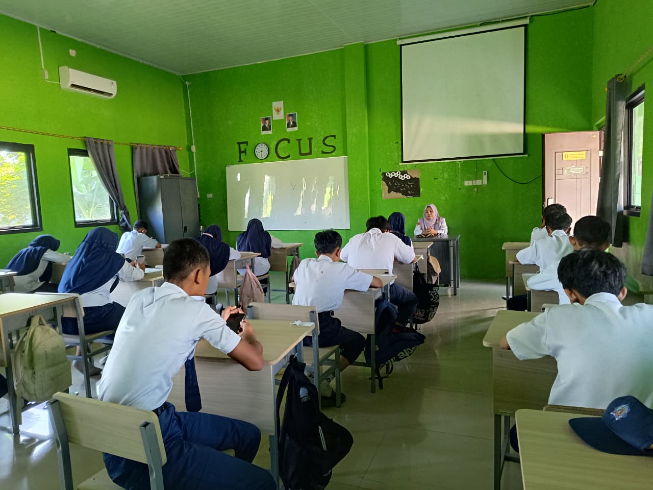 ASAS Ganjil 2025/2026 Memasuki Hari Kelima, MTsN 1 Way Kanan Gelar Ujian Bahasa Arab dan PKn