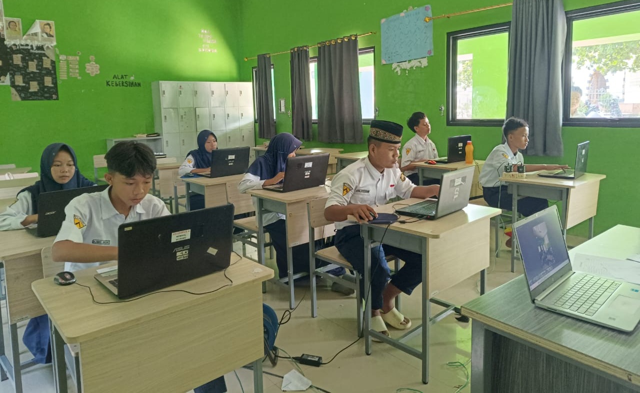 MTsN 1 Way Kanan Gelar Uji Kompetensi untuk Kelas Unggul