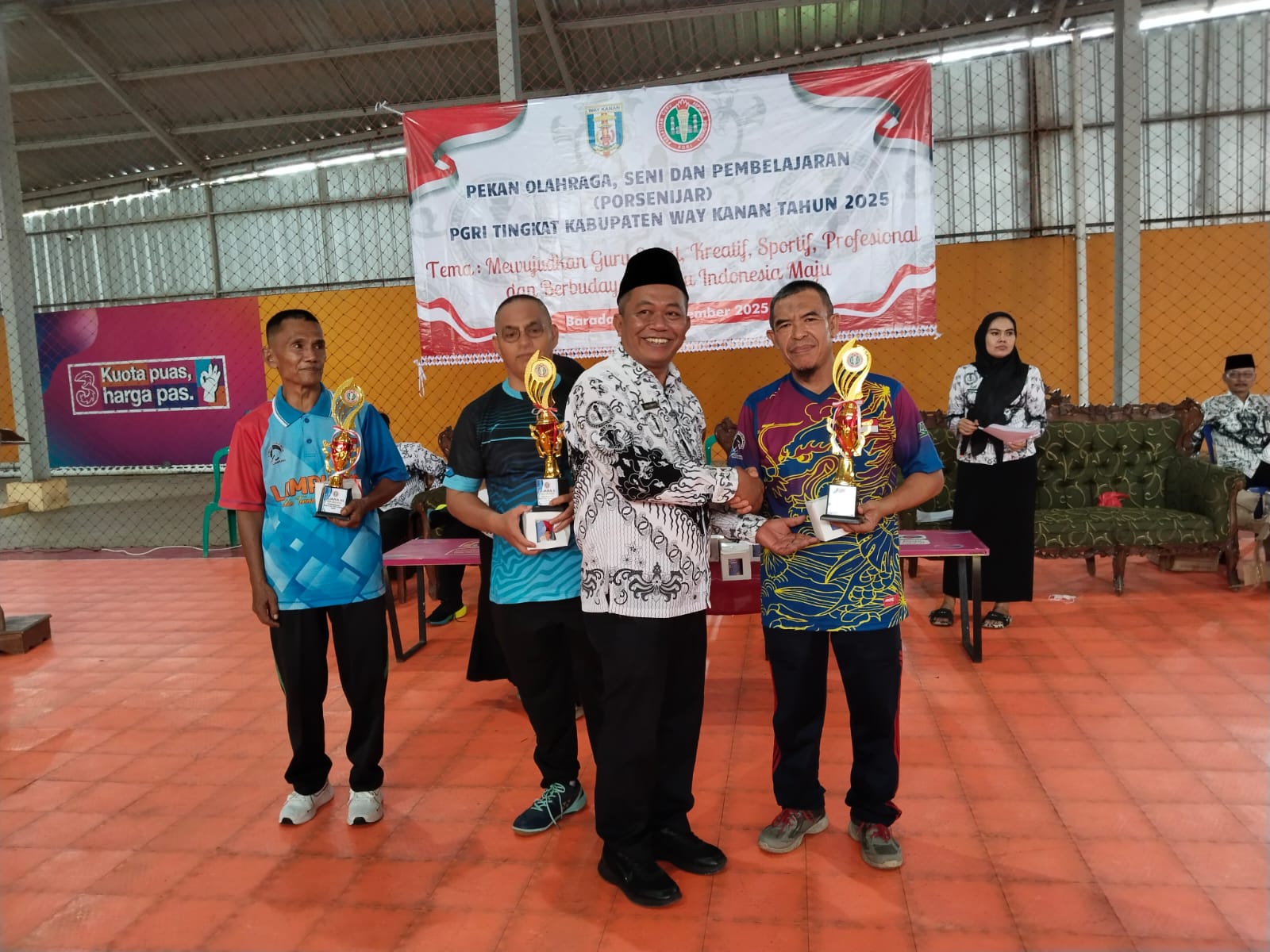 Foto Prestasi: Juara 1 Tenis Meja Pekan Olahraga, Seni, dan Pembelajaran (Porsenijar) PGRI Tingkat Kabupaten Way Kanan Tahun 2025